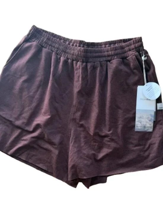 Vuori Boyfriend Short Shorts Cedar Heather Brown Size Medium New NWT - Picture 2 of 8